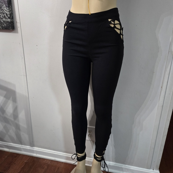 Fashion Nova Black Crisscross Leggings - Picture 7 of 17